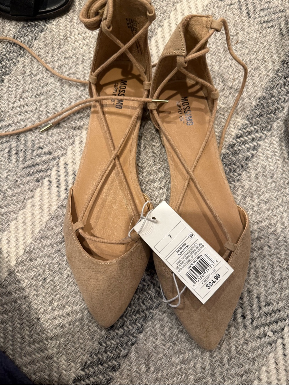 Mossimo Supply Co. Pointed Toe Lace-Up Flats in Tan Suede
